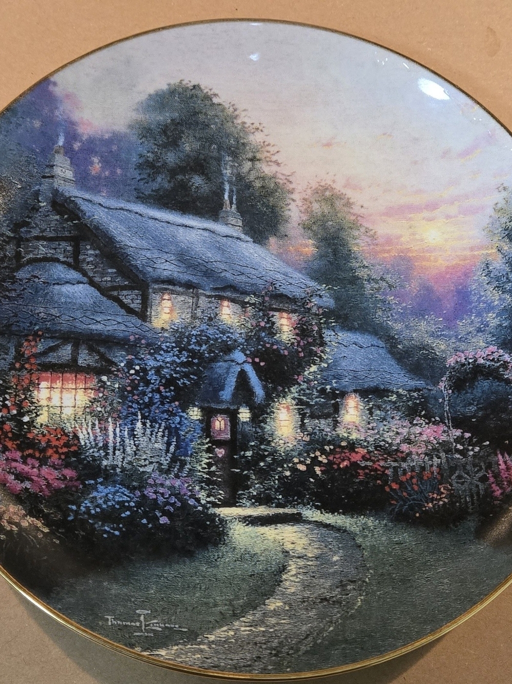 Vintage Ceramic Thomas Kinkade Enchanted Cottages Collector Julianne's Plate 667